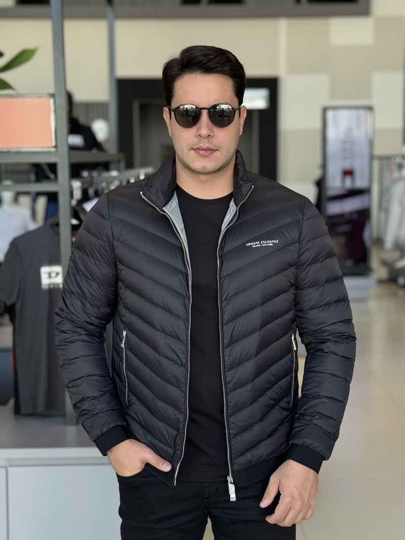 Jaqueta Armani Exchange Matelassê com Logo Masculino