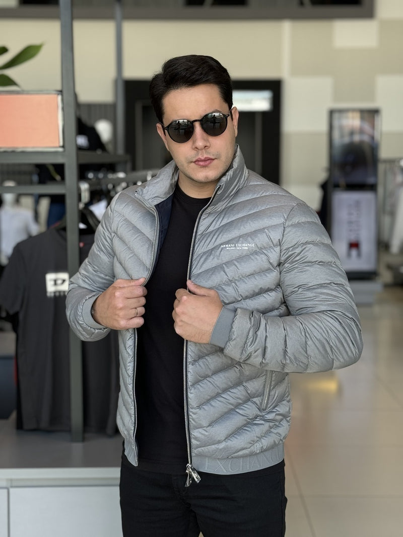 Jaqueta Armani Exchange Matelassê com Logo Masculino